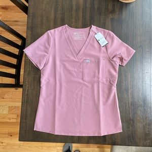 FIGS women Catarina one-pocket scrub top